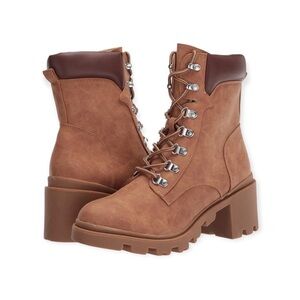 REPORT Tan Savanna Lug Boot 9 NWT